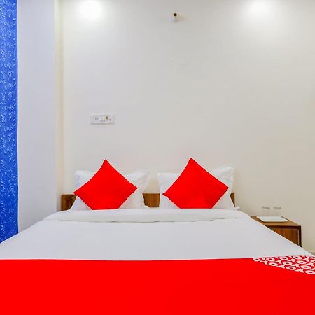 OYO 67096 Hotel ICON Neu-Delhi Exterior foto
