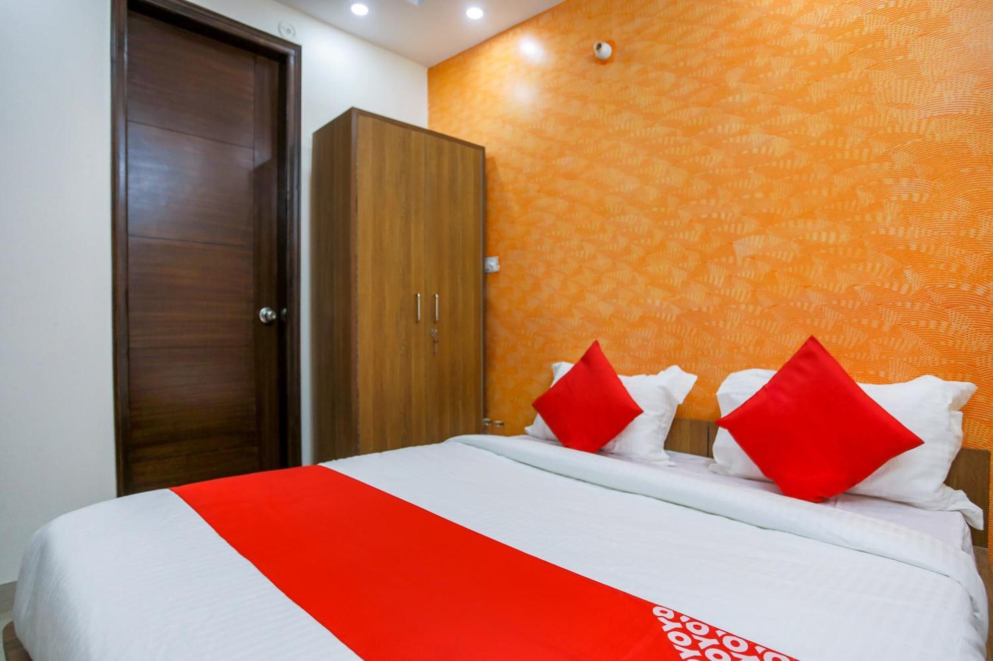 OYO 67096 Hotel ICON Neu-Delhi Exterior foto