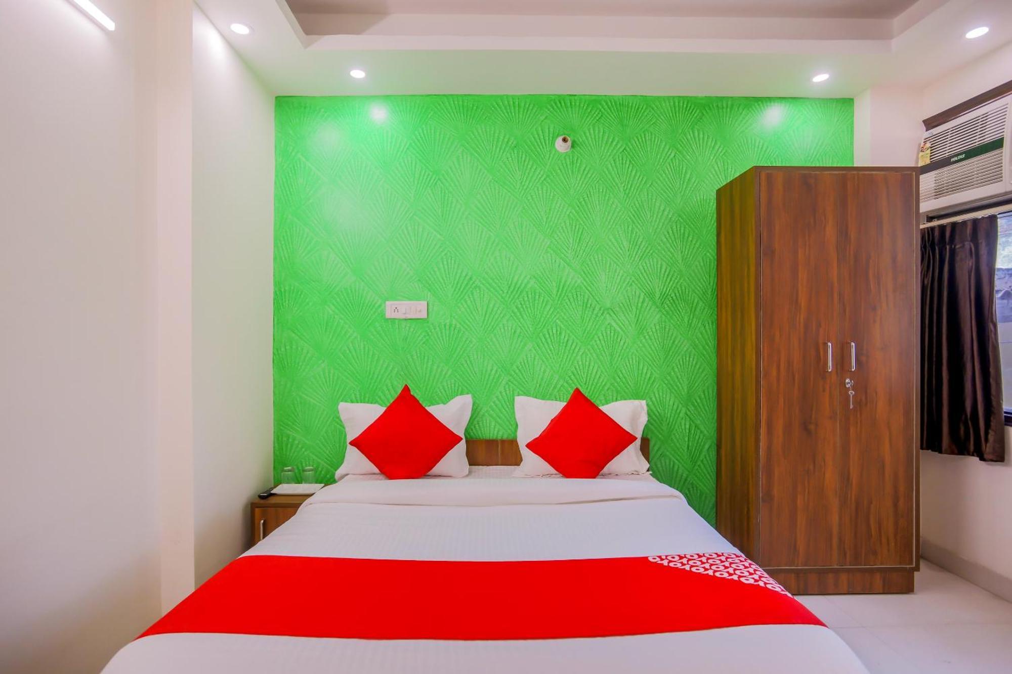 OYO 67096 Hotel ICON Neu-Delhi Exterior foto