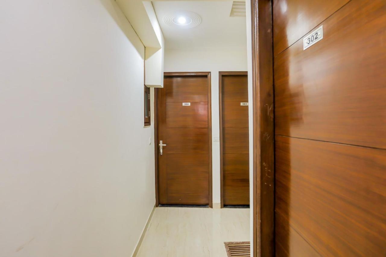 OYO 67096 Hotel ICON Neu-Delhi Exterior foto